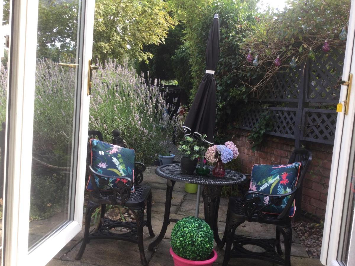 Oakleigh 1 Bed Ground Floor Garden View Apartment Free Onsite Parking Stratford-upon-Avon Extérieur photo