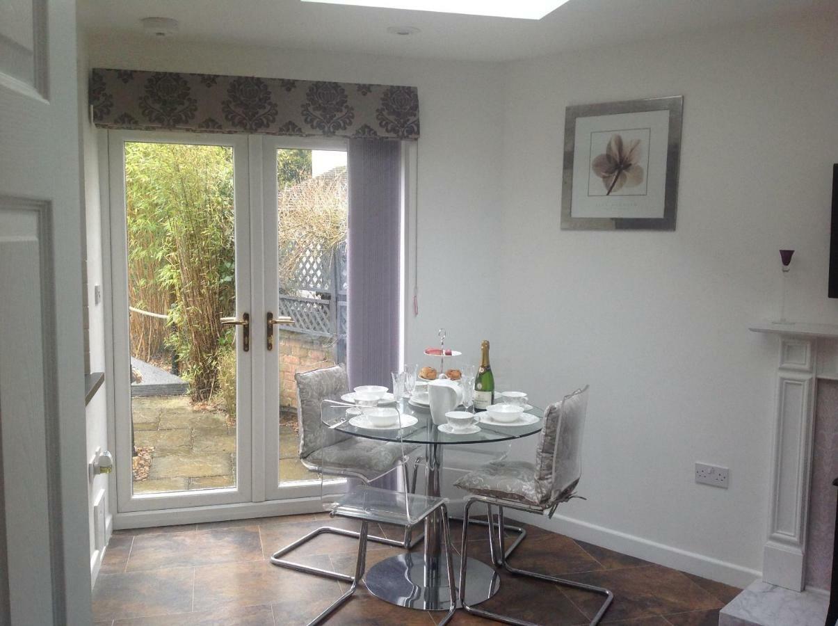 Oakleigh 1 Bed Ground Floor Garden View Apartment Free Onsite Parking Stratford-upon-Avon Extérieur photo